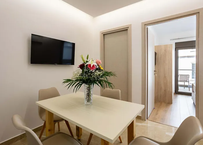 Astir Life - Charming Homes Near Sea Apartment